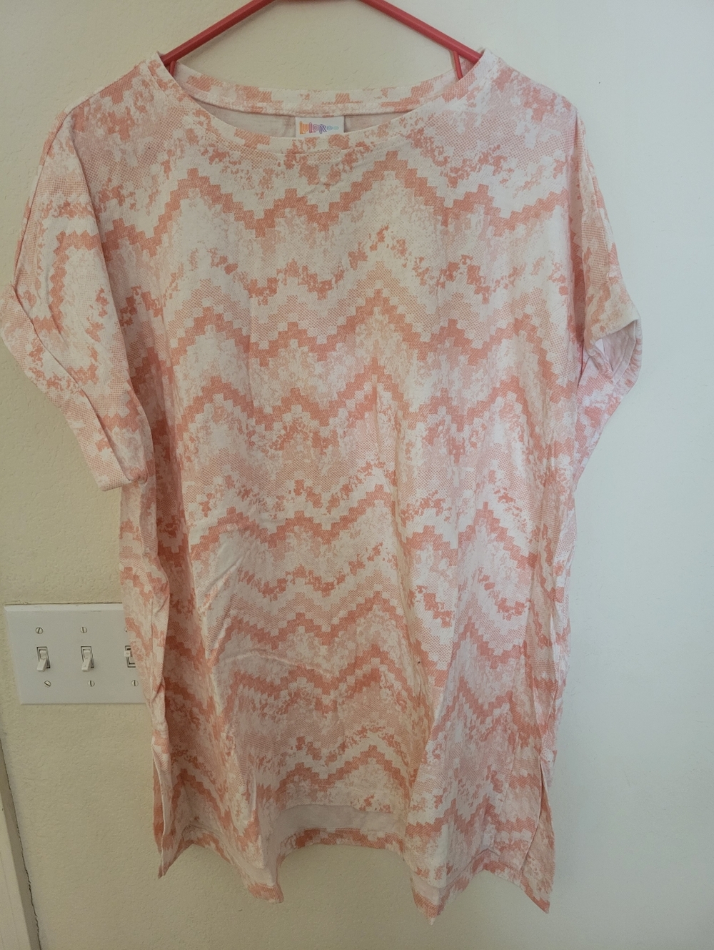 LuLaRoe Coral and White Chevron Tee